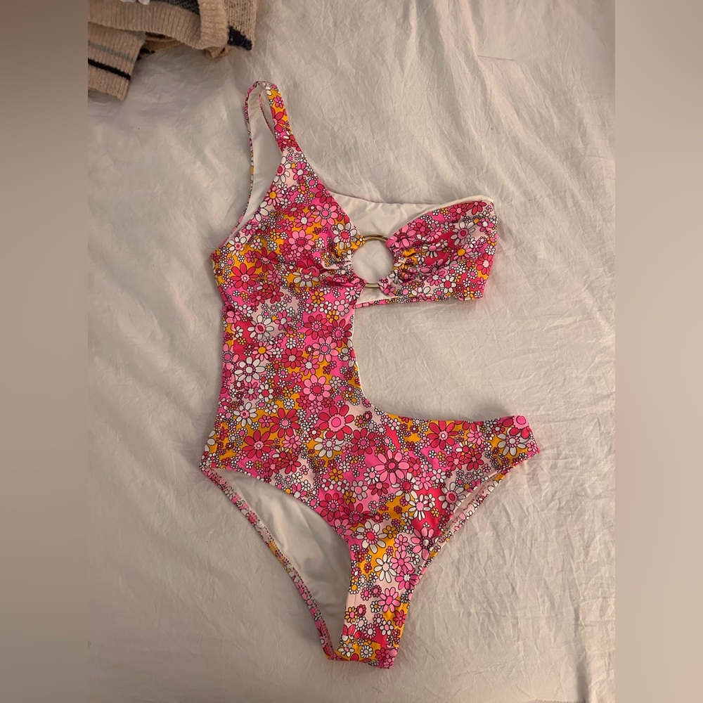 FRANKIE’S BIKINIS NWOT ONE-PIECE